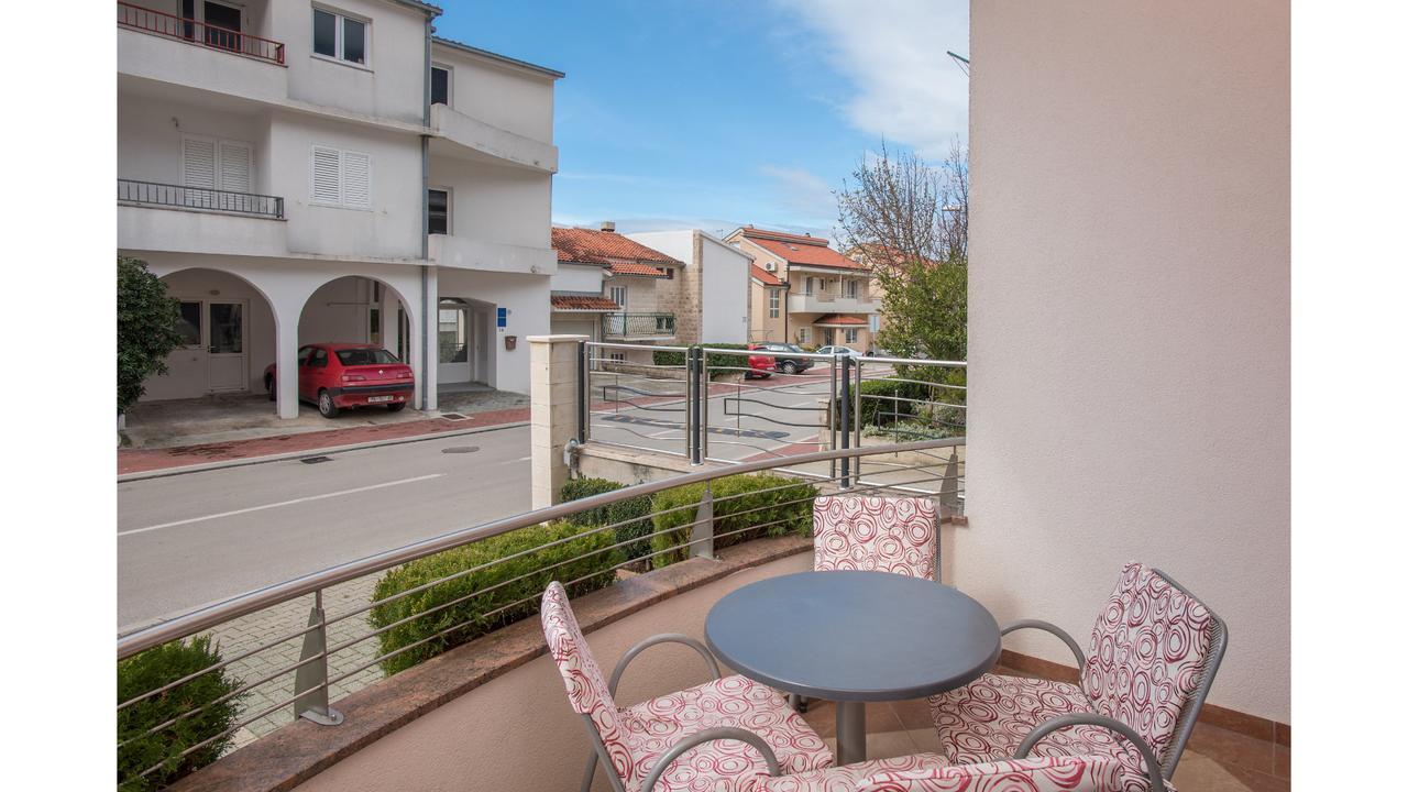 Brkic * Makarska